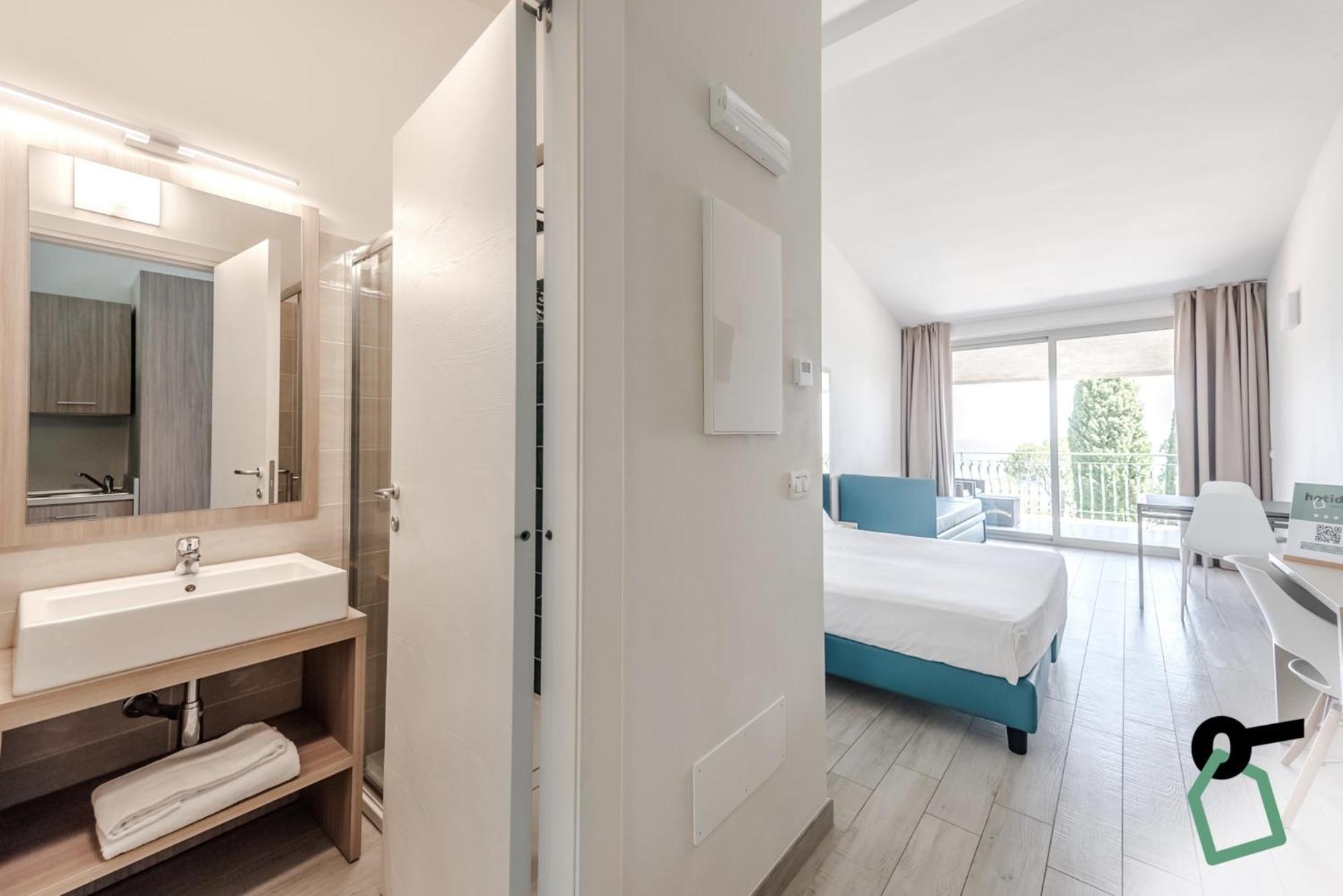 Hotiday Apartment Collection - Desenzano デセンツァーノ・デル・ガルダ エクステリア 写真