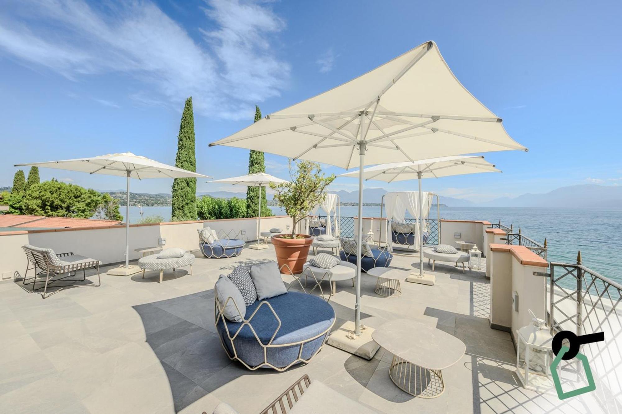 Hotiday Apartment Collection - Desenzano デセンツァーノ・デル・ガルダ エクステリア 写真
