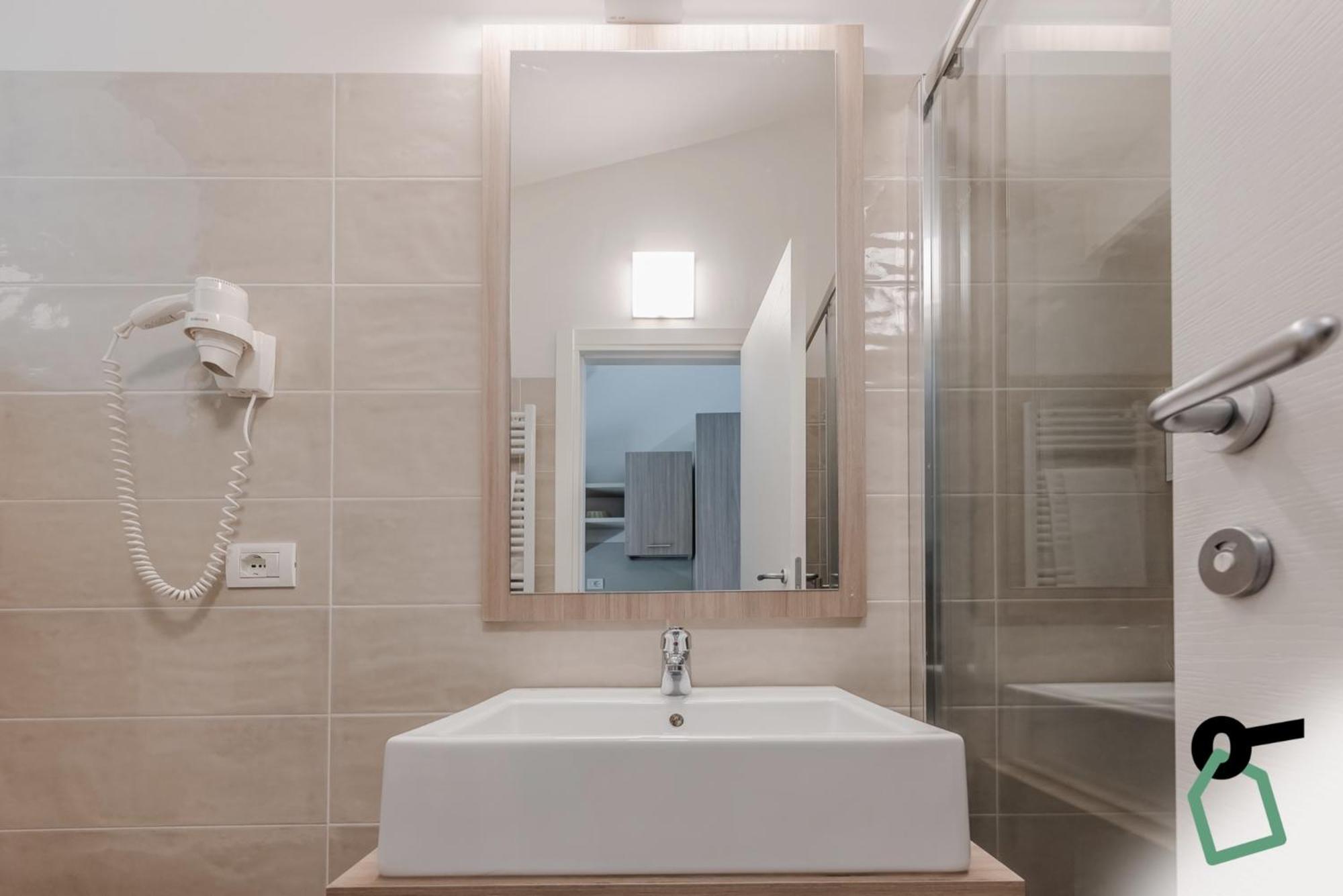 Hotiday Apartment Collection - Desenzano デセンツァーノ・デル・ガルダ エクステリア 写真