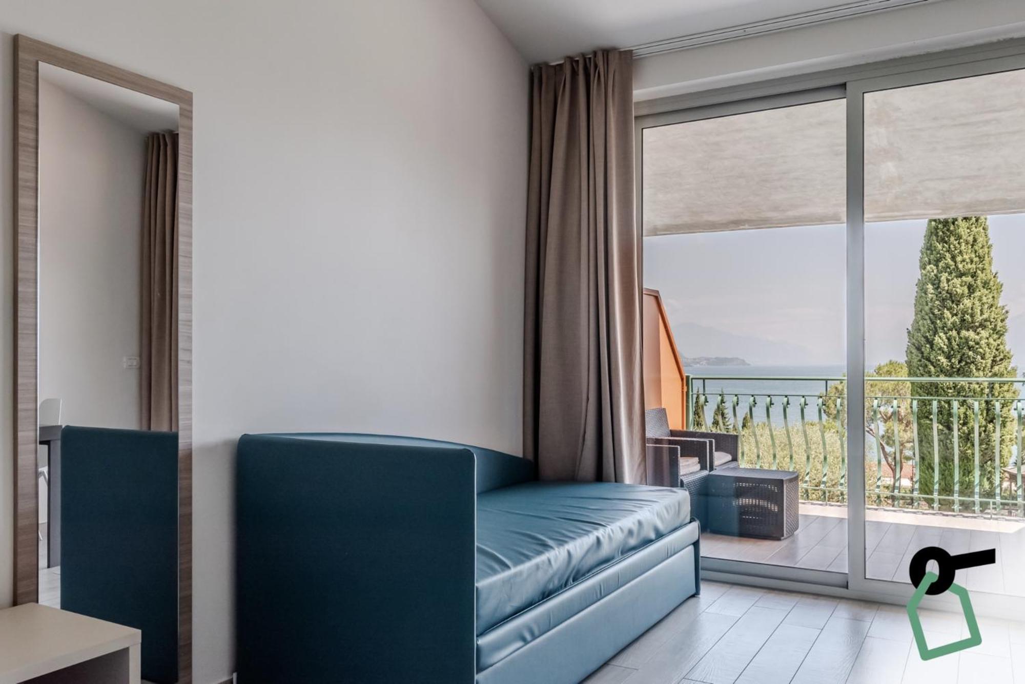 Hotiday Apartment Collection - Desenzano デセンツァーノ・デル・ガルダ エクステリア 写真