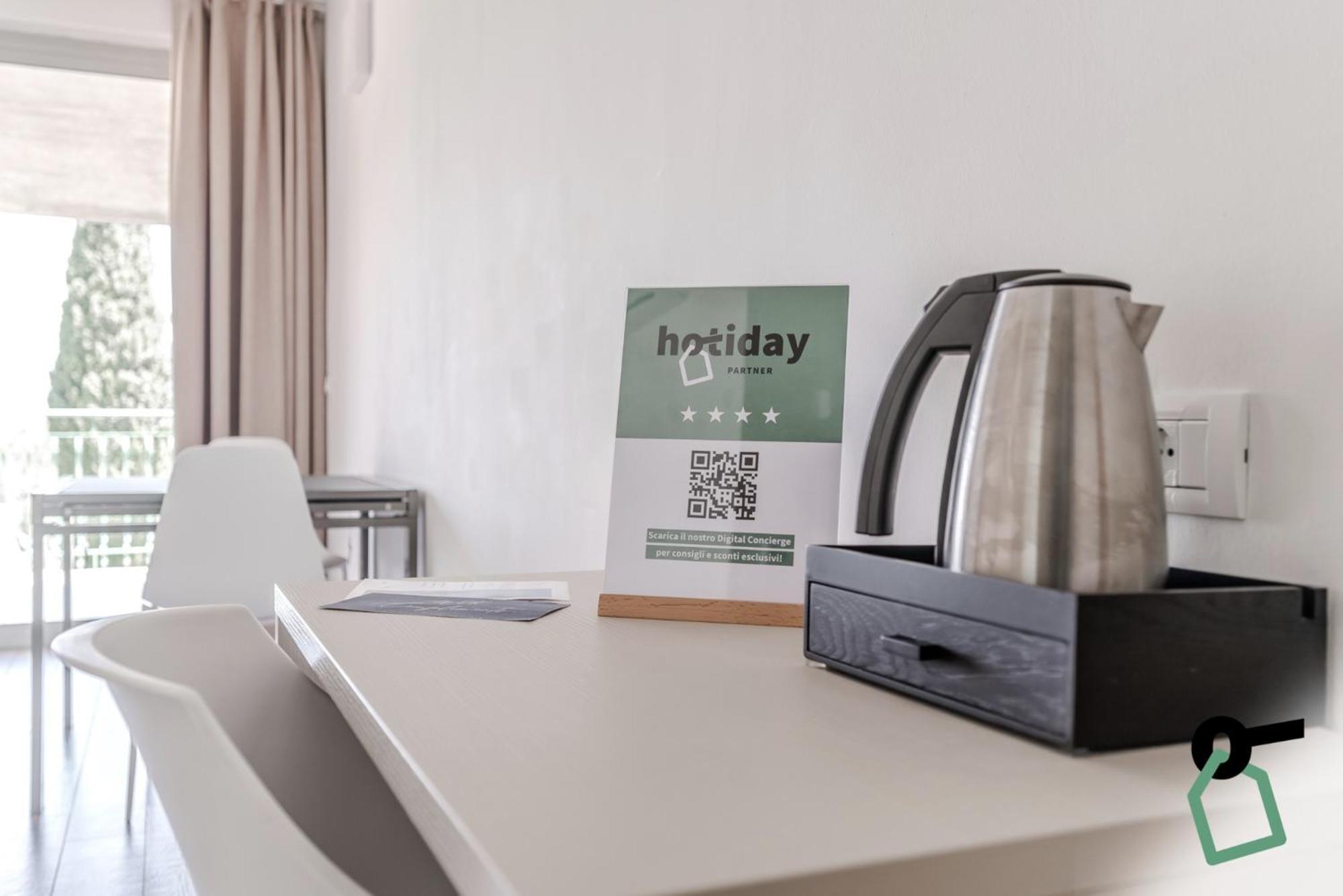 Hotiday Apartment Collection - Desenzano デセンツァーノ・デル・ガルダ エクステリア 写真