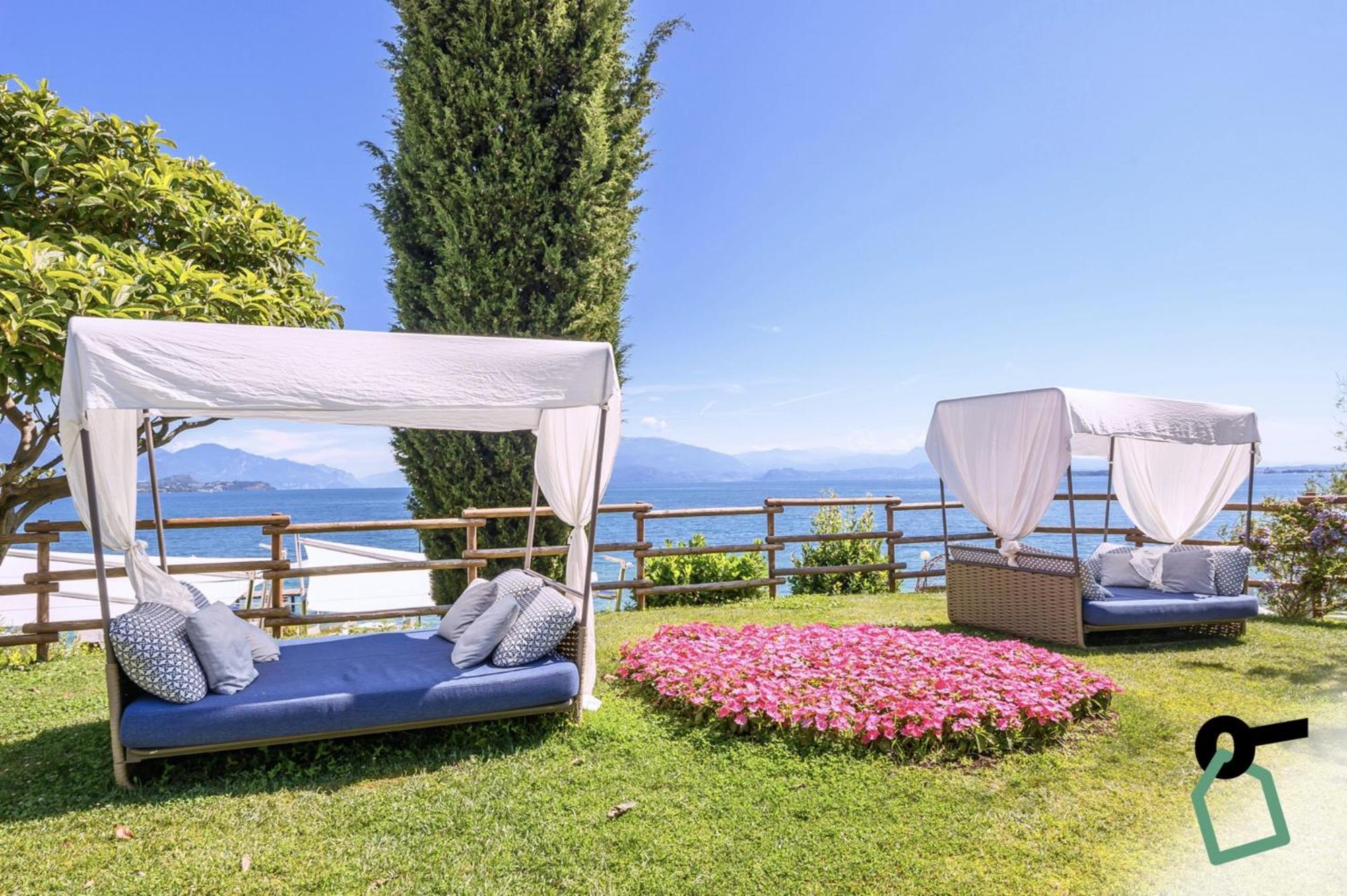 Hotiday Apartment Collection - Desenzano デセンツァーノ・デル・ガルダ エクステリア 写真