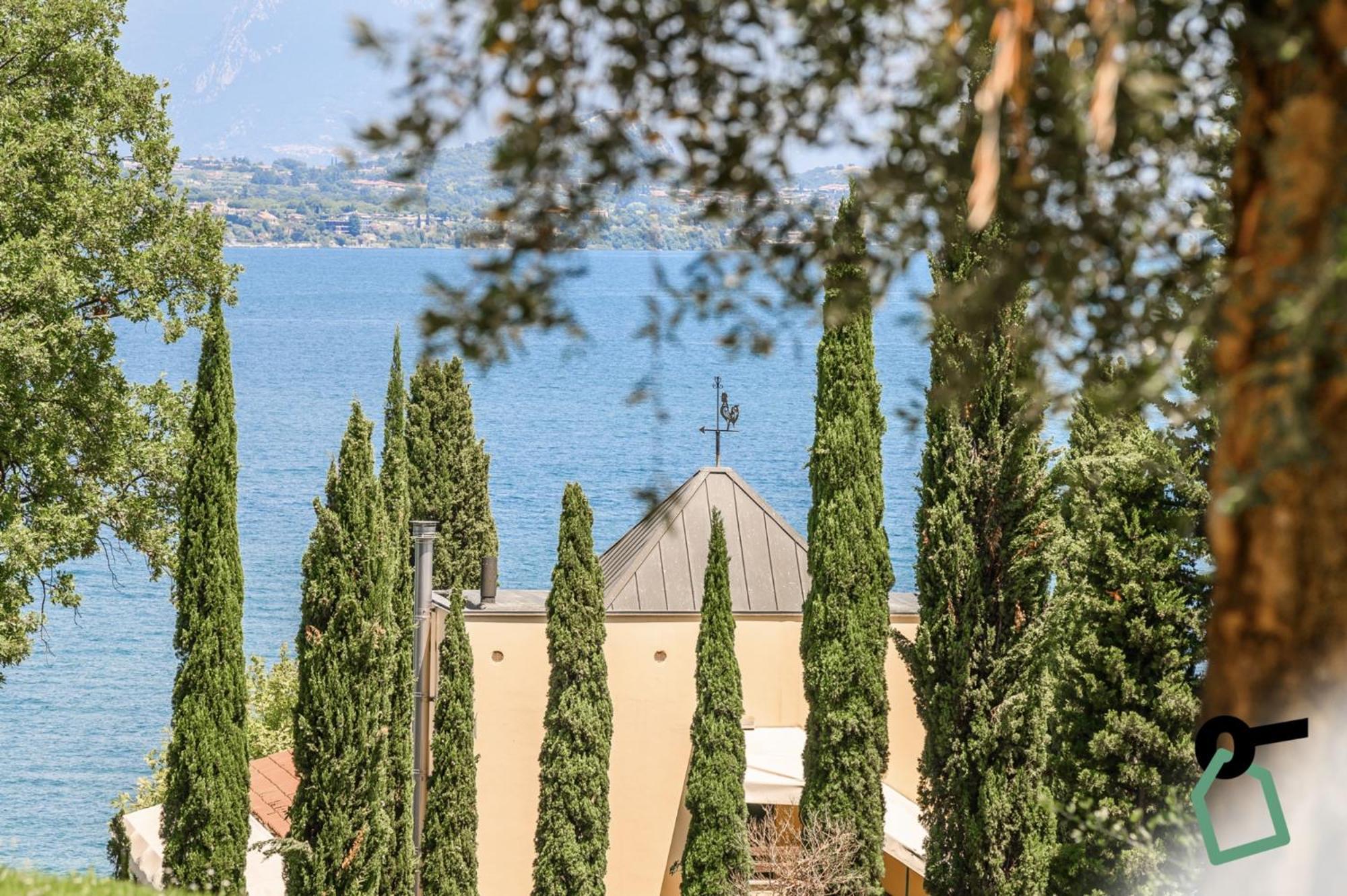Hotiday Apartment Collection - Desenzano デセンツァーノ・デル・ガルダ エクステリア 写真